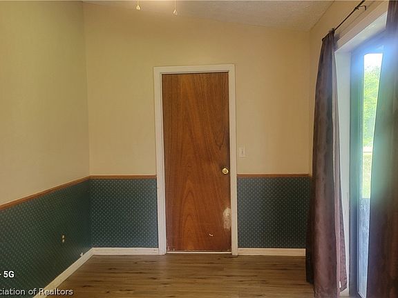 5th image of 1608 Cedarbrook St