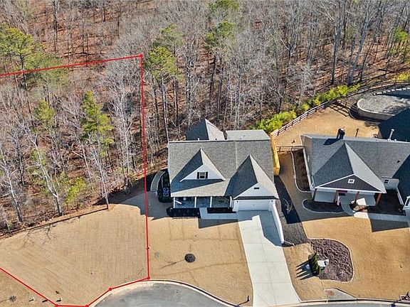 2nd image of 25 Greencliff Way SE