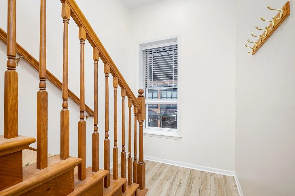 2 bed, 2.0 bath, 1145 sqft, $2,350 — Photo 4