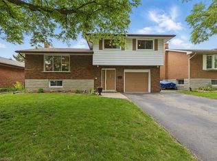 10 Willow Ave, Cambridge, ON N1R2Z3