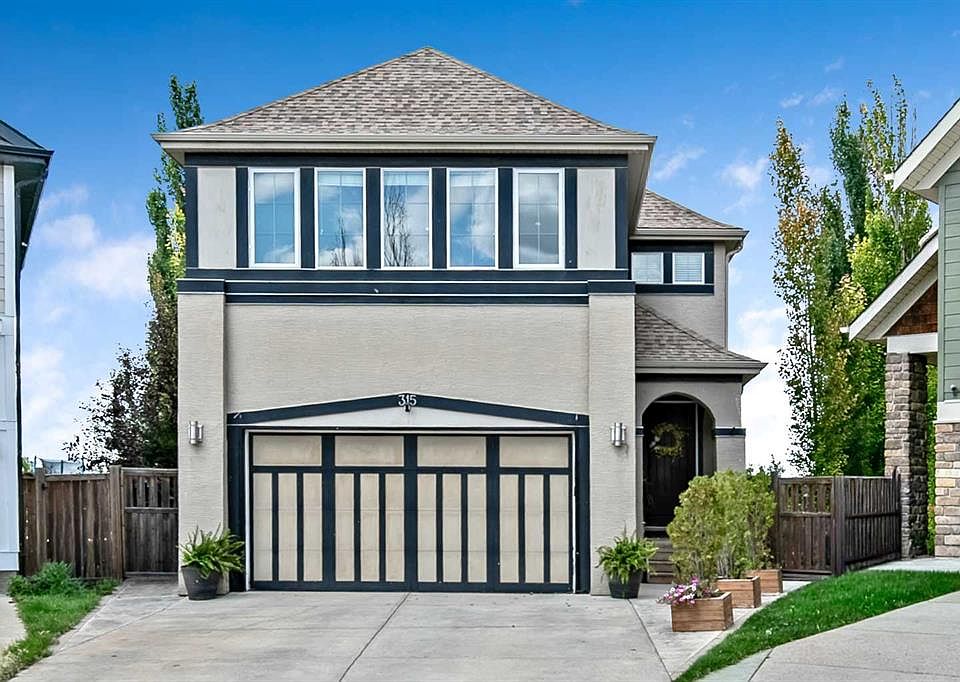 1st image of 315 Mahogany Ct SE