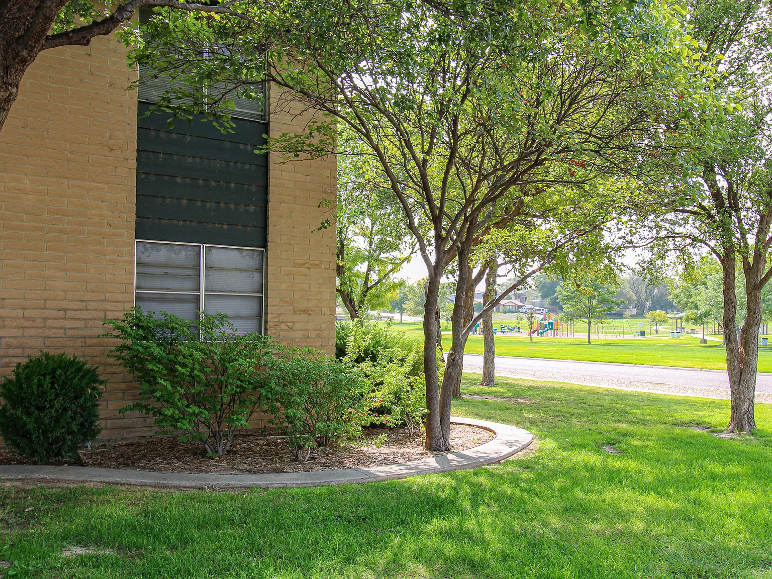 Canyon Creek Apartments — Photo 3