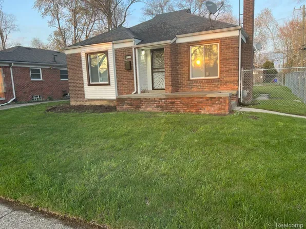 18900 Oakfield St, Detroit, MI 48235