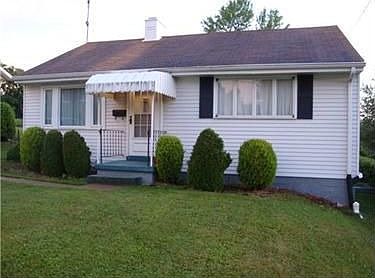 2nd image of 10 Columbus Dr