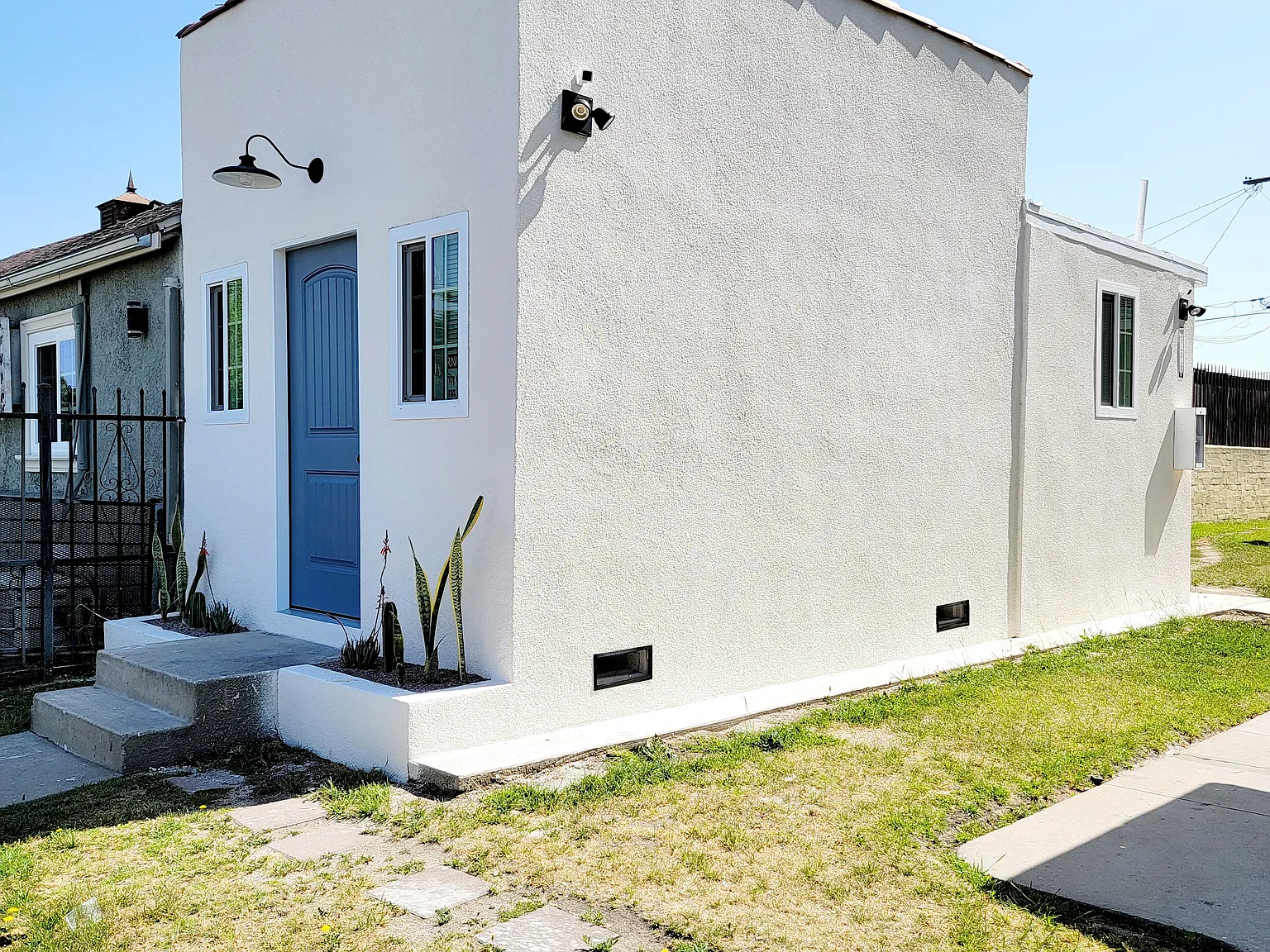 Studio, 500 sqft, $1,400 — Photo 1