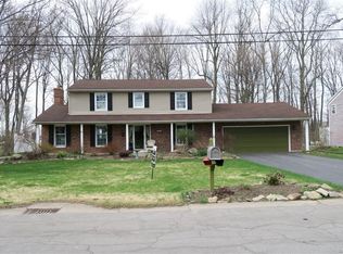 7115 Northledge Dr, Lockport, NY 14094