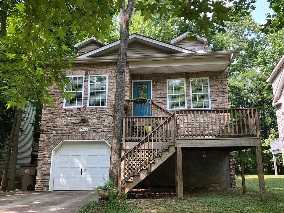 2165 Wooddale Ln