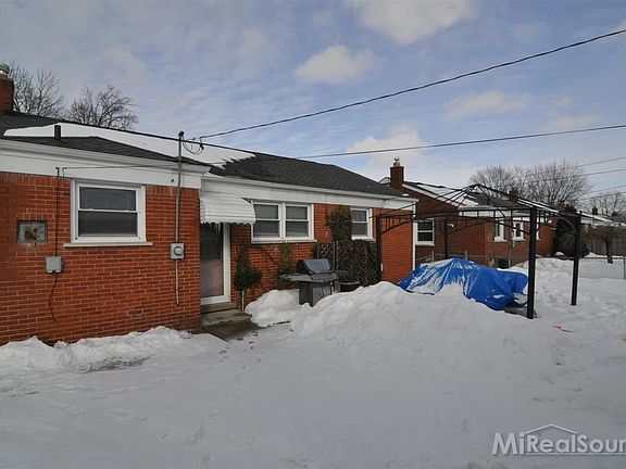 2nd image of 19908 Gaukler St
