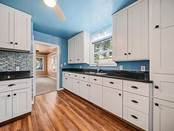 5th image of 605 W Saint Charles St