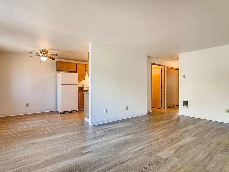 108 Village East Way SE — Photo 23