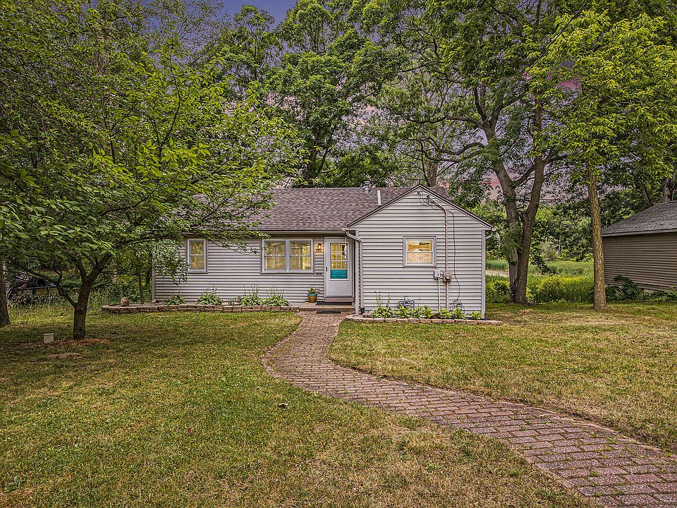1st image of 3551 Vineyard Ave NE