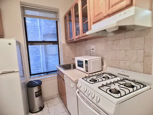 Rented by Sovereign Associates | media 8