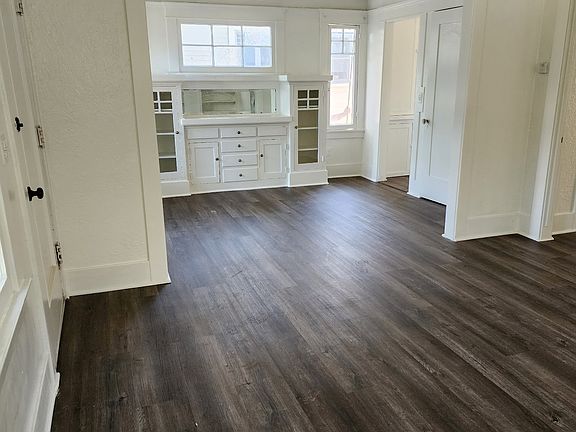 2nd image of 1541 N Serrano Ave