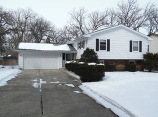 3016 Charlotte Ave, McHenry, IL 60050