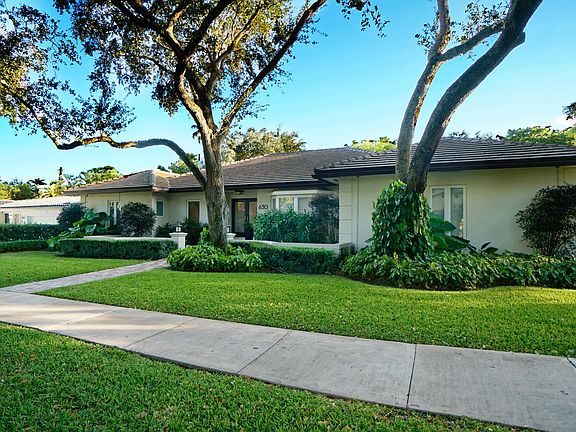 4th image of 630 Tiziano Ave