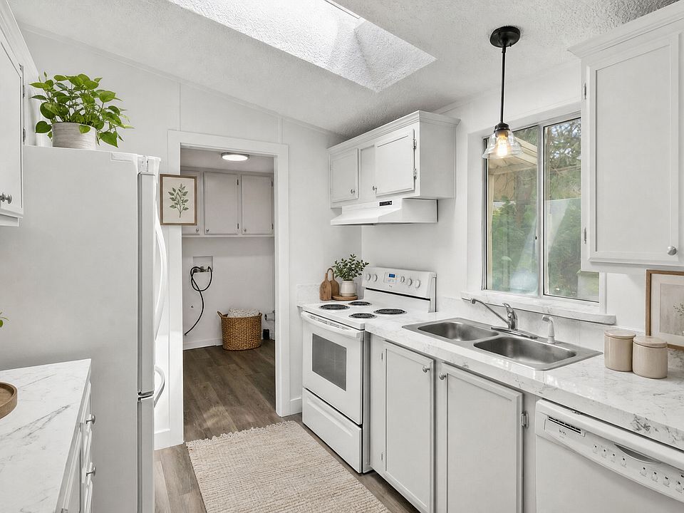 1st image of 2875-400 W 7th
