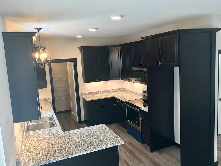 2300 N Landon Ln — Photo 9
