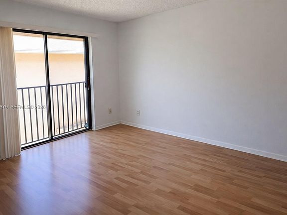 5th image of 5821 Washington St APT 32
