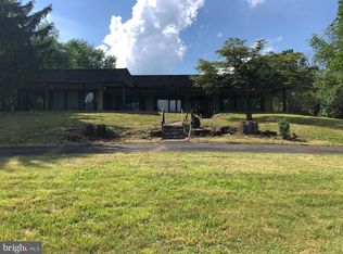 5767 Ridgeview Dr, Doylestown, PA 18902