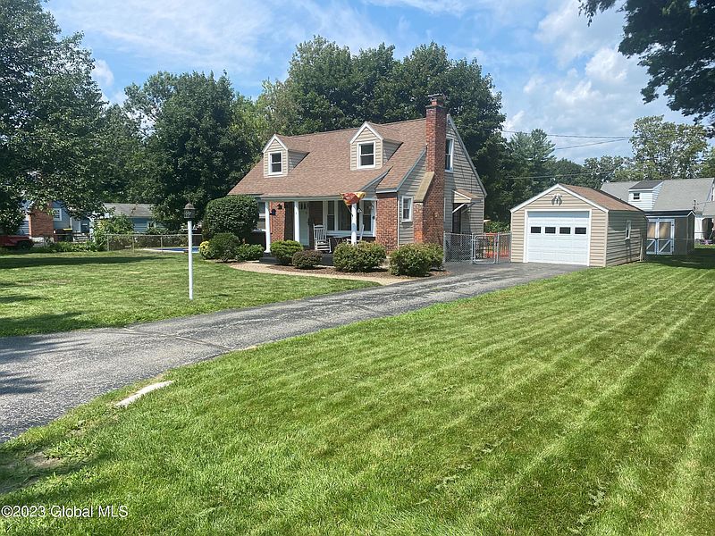 3rd image of 13 Orchard Drive