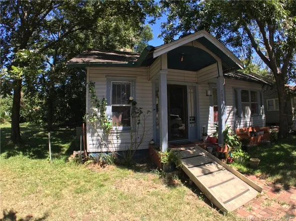 704 W Beech St, Durant, OK 74701