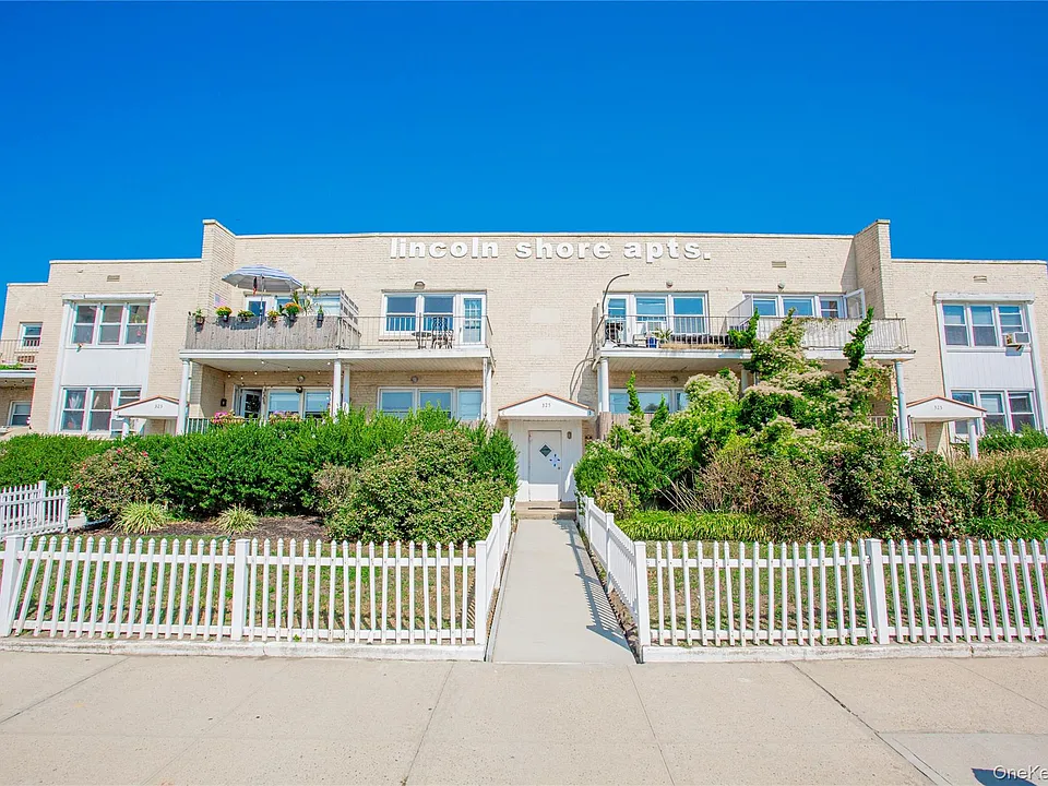 325 Shore Rd #C