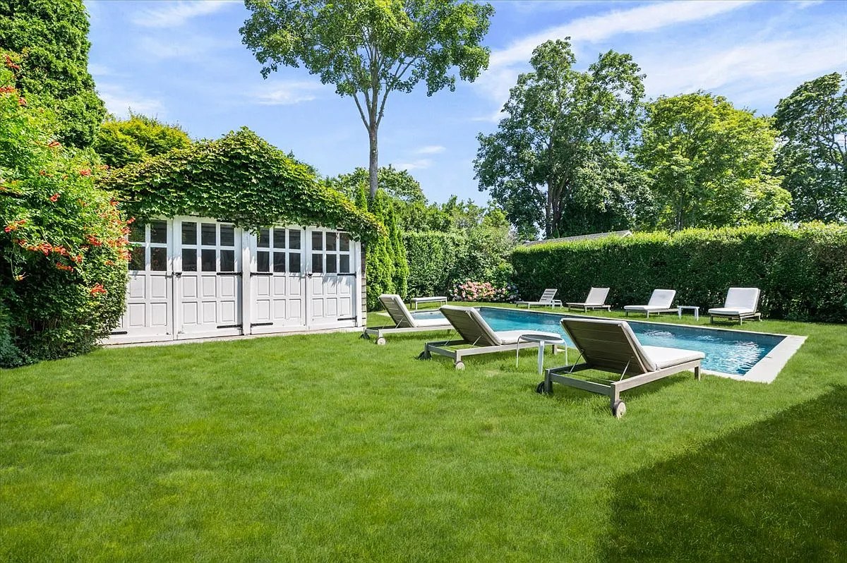 Southampton Village Perfection — Photo 2