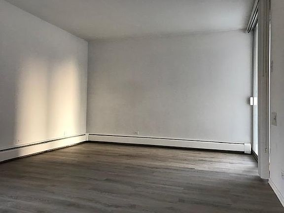 4th image of 955 Eudora St APT 202-E