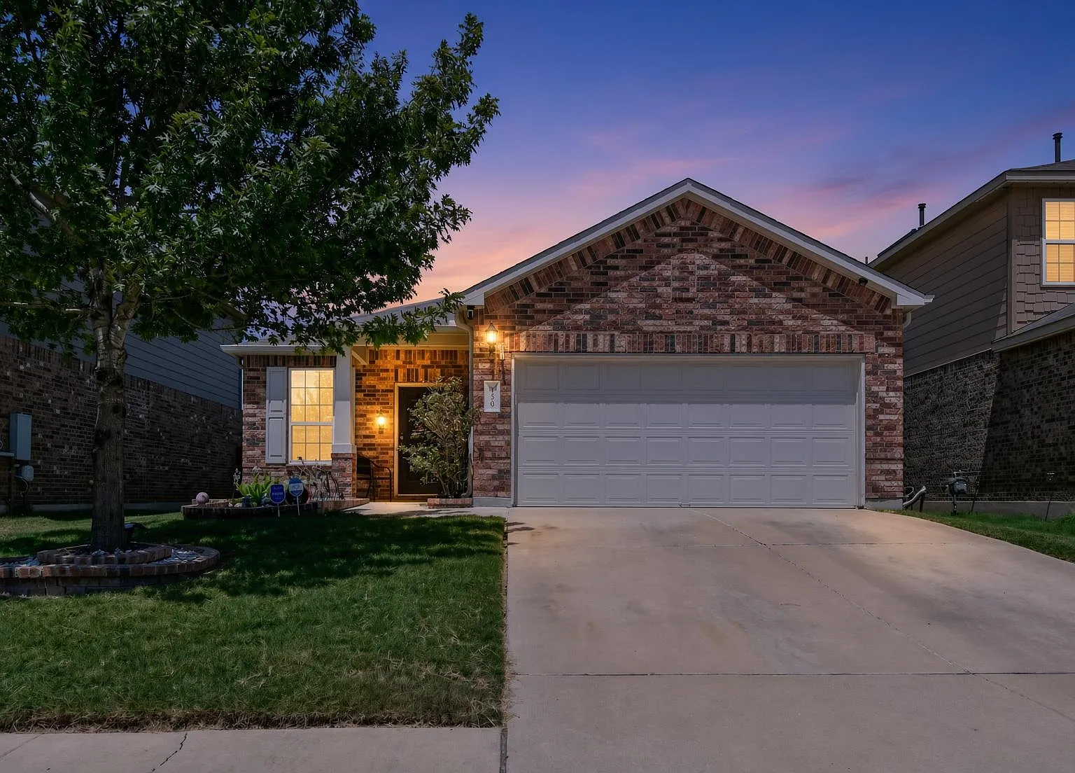 3 bed, 2.0 bath, 1488 sqft, $2,200 — Photo 2