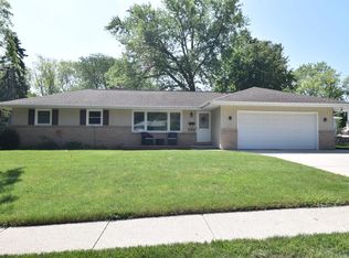 7203 Elberton Ave, Greendale, WI 53129