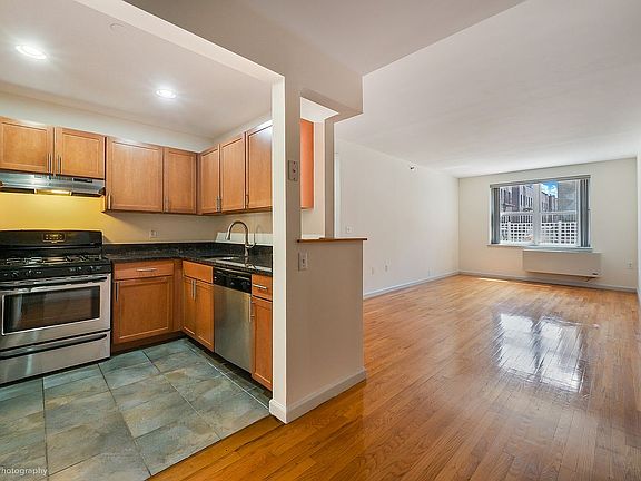 2nd image of 4102 Queens Blvd APT 2G