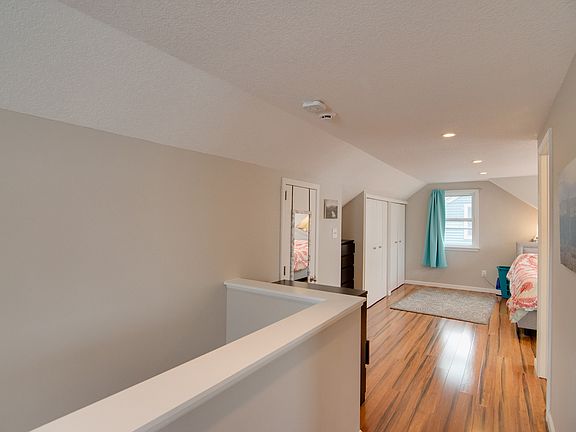 3rd image of 7520 Clinton Avenue S