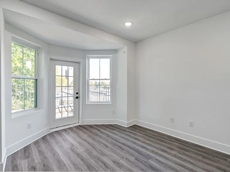 4735 Hazel Ave — Photo 94