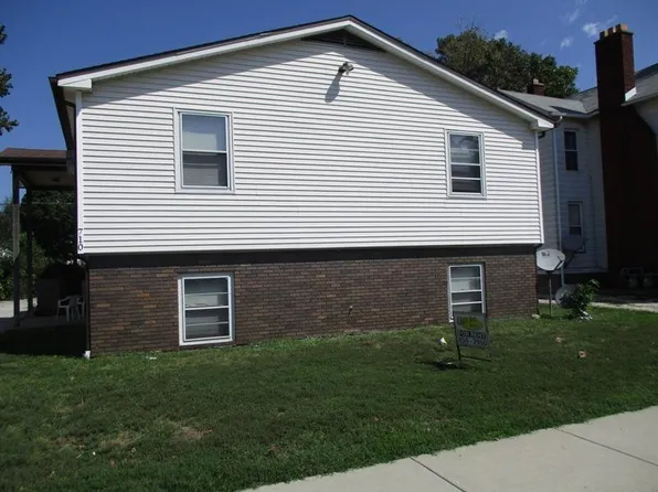 710 Douglas St, Bloomington, IL 61701