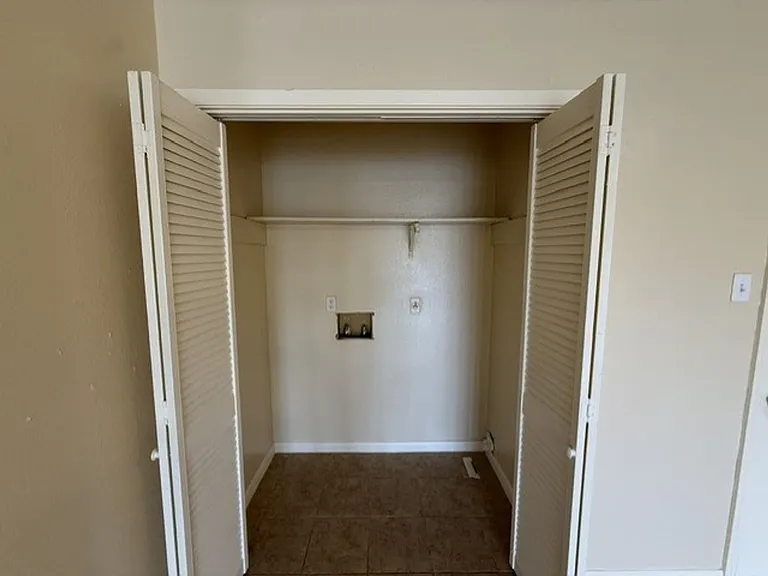 126 Atlanta Dr — Photo 9