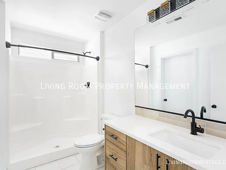 7731 N Decatur St — Photo 10
