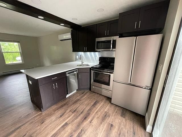 1st image of 160 Harvest Dr #1