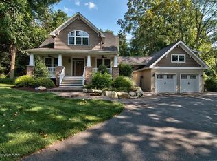 52 Club Ct, Stroudsburg, PA 18360