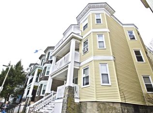 18 Chase St #3, Boston, MA 02125