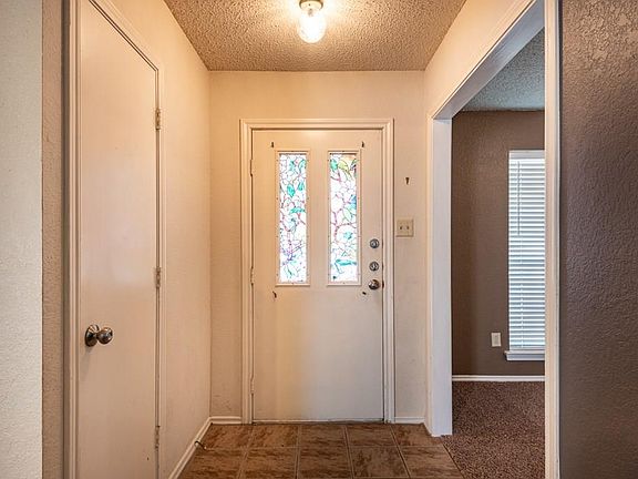 4th image of 8361 Willow Creek Dr