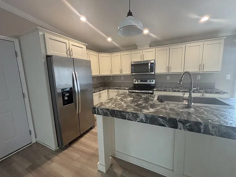 934 W Cayman Ave #84 — Photo 3