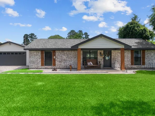 16514 Walnut Springs Ln, Magnolia, TX 77355