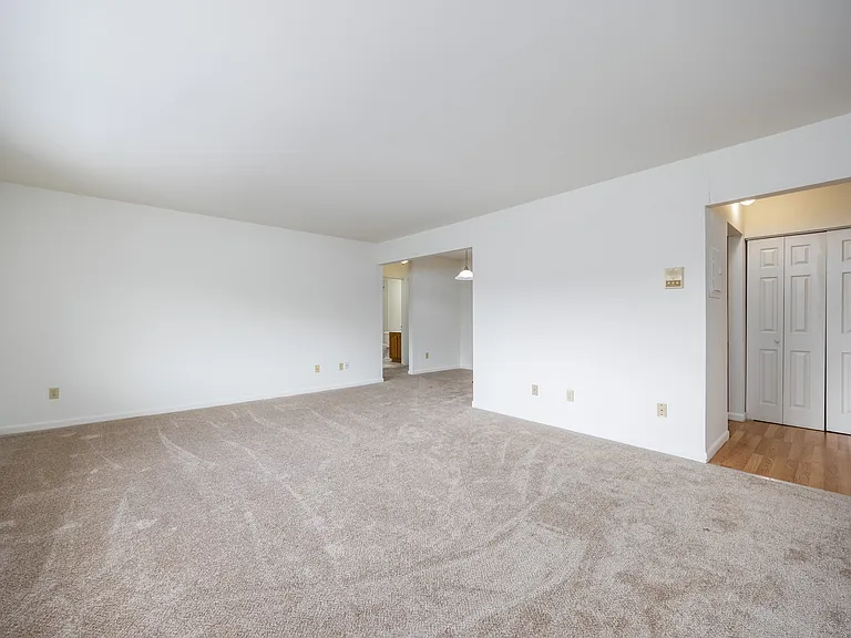 Clintwood Apartments — Photo 44