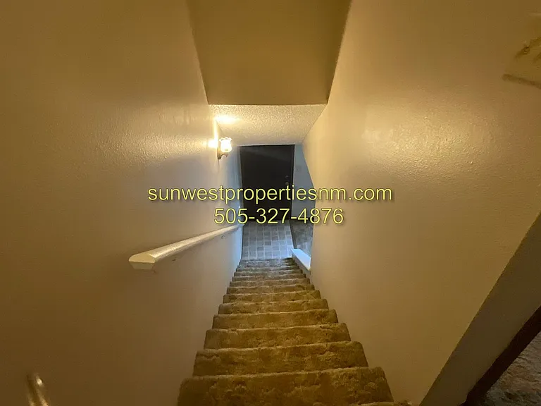 1631 Farmington Ave #4 — Photo 11