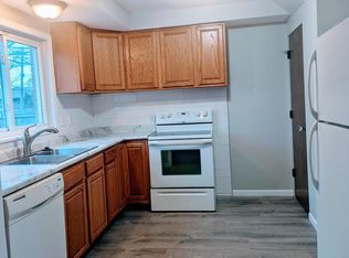 29421 Grandon St, Livonia, MI 48150