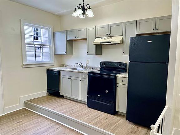 3rd image of 1405 Terpsichore St Unit 5