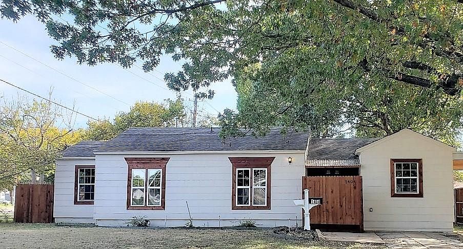 1st image of 1404 Lakewood Dr