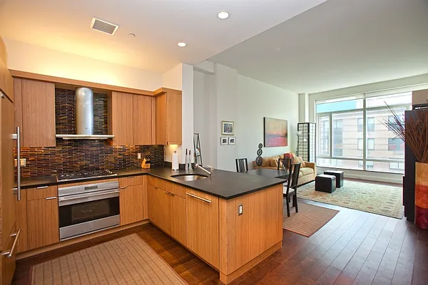 Sold by LG Fairmont Group | media 2