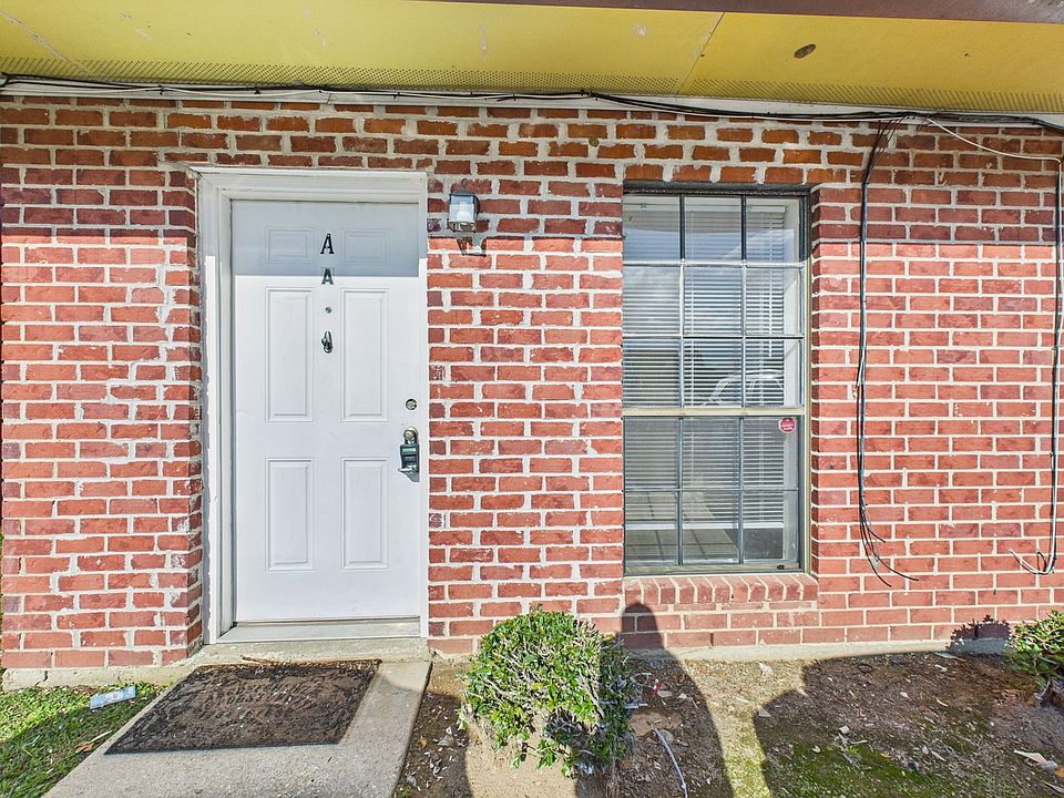 1st image of 104 Country Ln APT A
