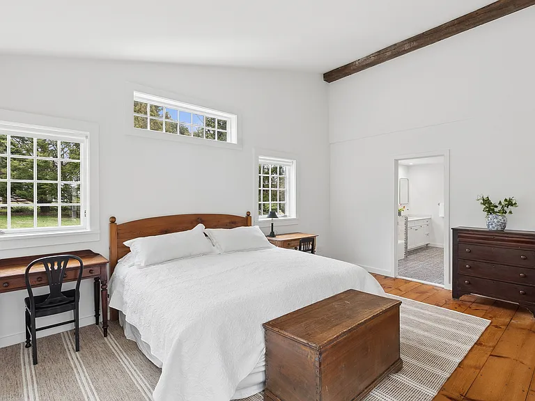 130 Montauk Hwy — Photo 9